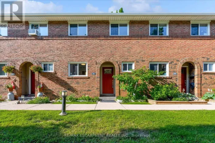 41 - 125 LIVINGSTON AVENUE, Grimsby