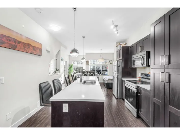 41 13864 HYLAND ROAD, Surrey