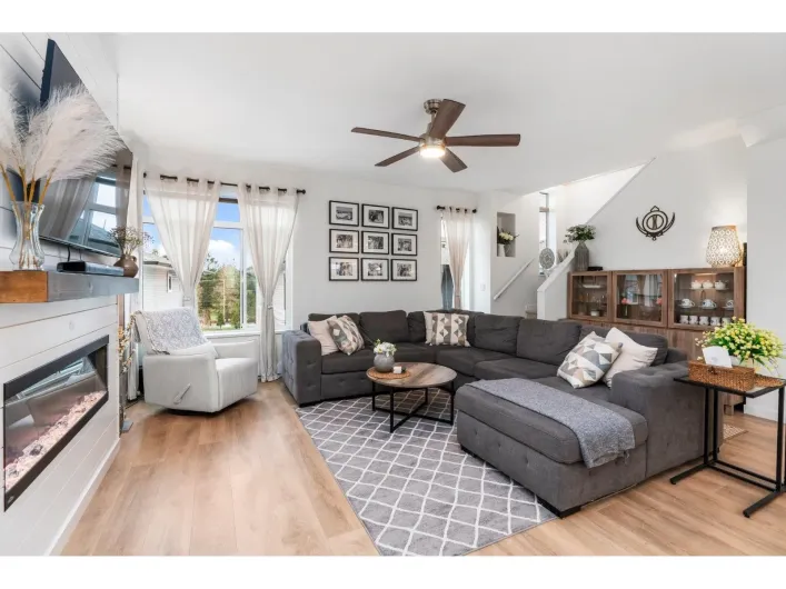 41 15235 SITKA DRIVE, Surrey