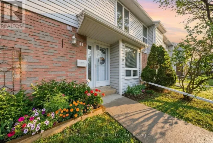 41 - 32 MOWAT BOULEVARD, Kitchener