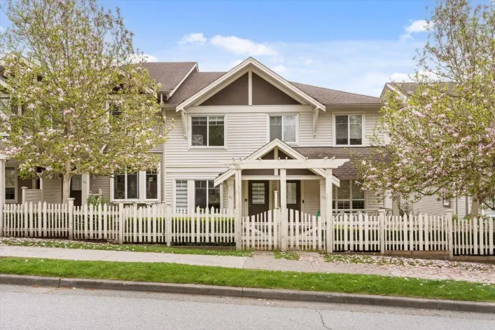 41 4401 BLAUSON BOULEVARD, Abbotsford