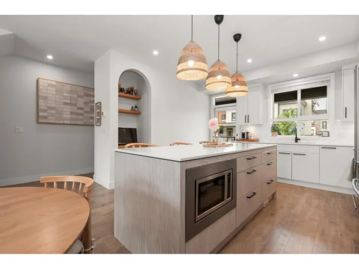 41 45500 CAMPUS DRIVE|Garrison Crossing, Chilliwack