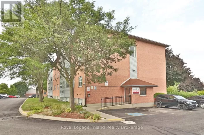 41 - 56 HIAWATHA ROAD, Woodstock