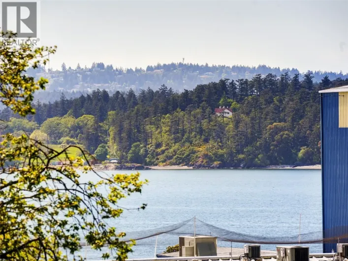 41 909 Admirals Rd, Esquimalt