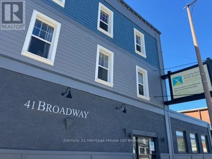 41 BROADWAY STREET, Tillsonburg