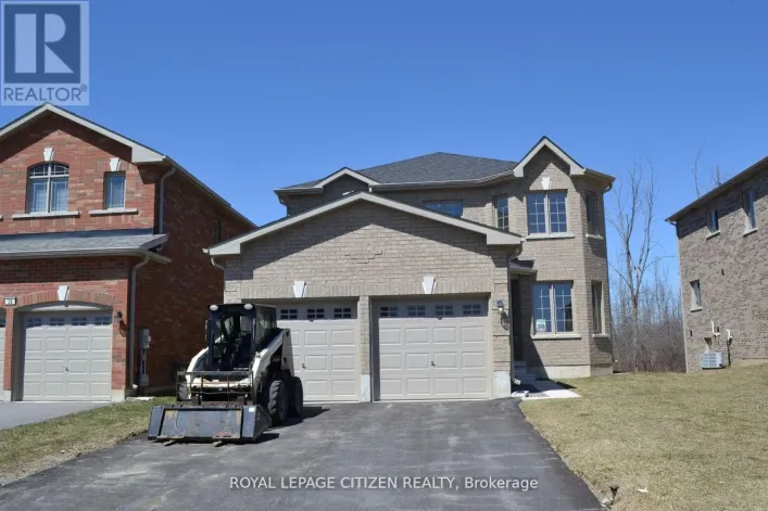 41 CAREW BOULEVARD, Kawartha Lakes
