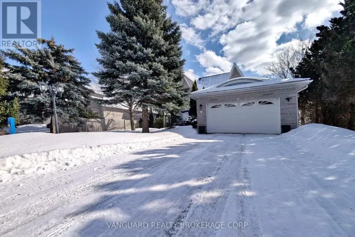 41 COOPERAGE CRESCENT, Richmond Hill
