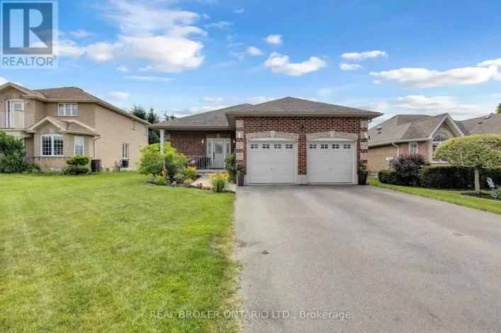 41 HARMER CRESCENT, Blandford-Blenheim