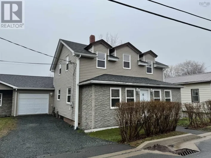 41 Irving Street, Dartmouth