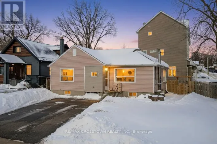 41 JAMES STREET, Bradford West Gwillimbury