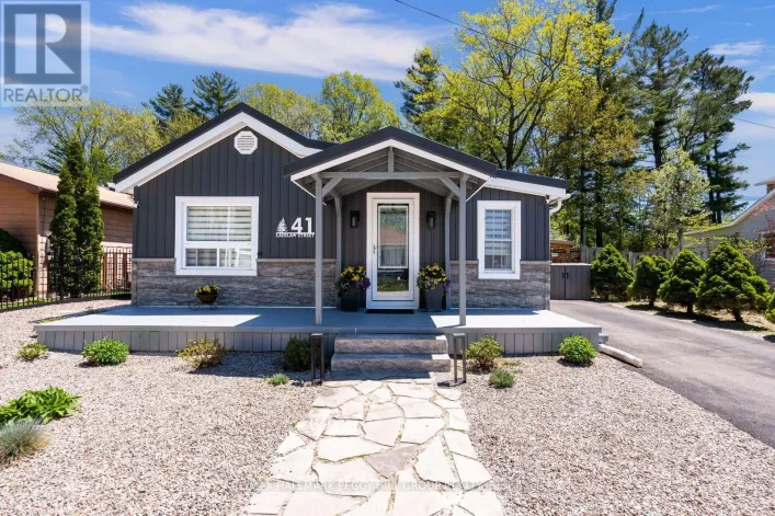 41 LAIDLAW STREET, Wasaga Beach