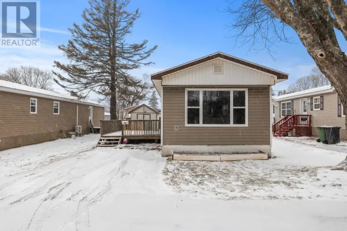 41 Linkletter Estates, Linkletter