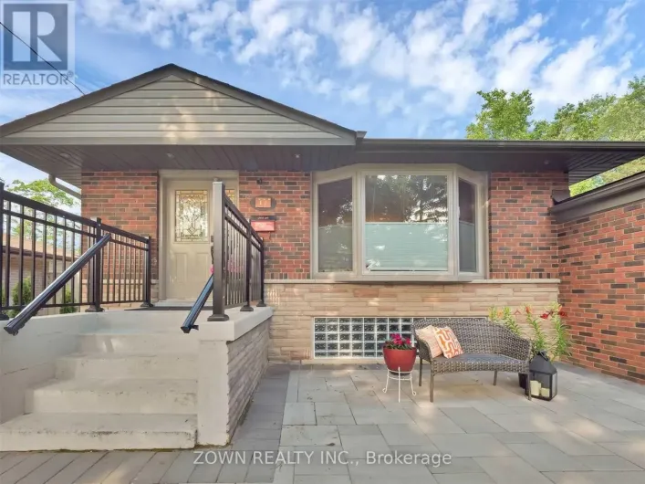 41 MORNA AVENUE, Toronto