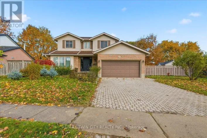 41 NASKAPI STREET, Woodstock