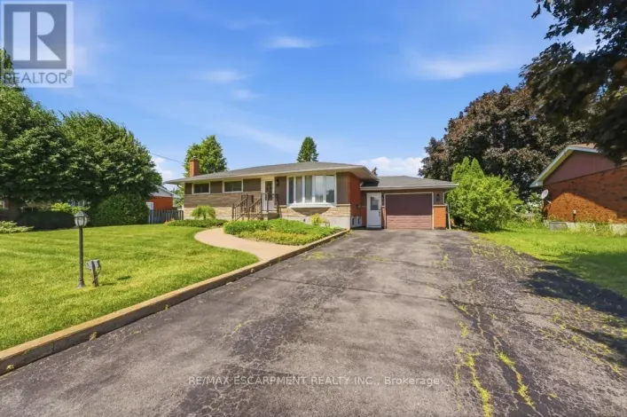 41 ORIOLE CRESCENT, Grimsby