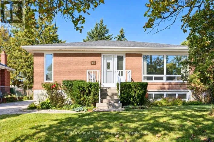 41 PRINCE CHARLES STREET, Halton Hills