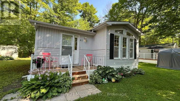 41 THE BOARDWALK, Wasaga Beach