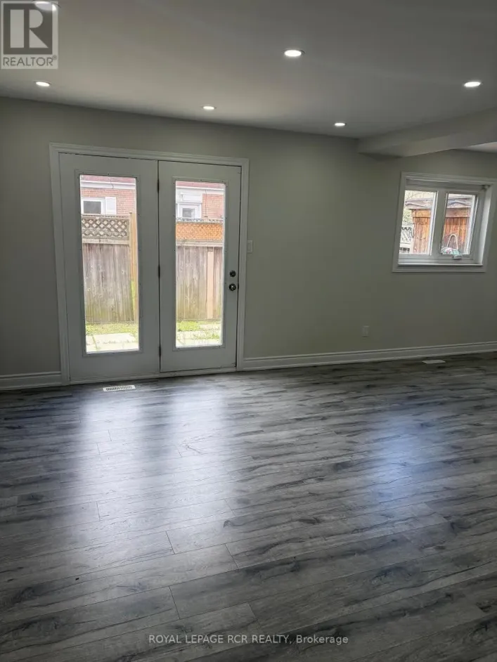 41 TOWN HOUSE CRESCENT, Brampton