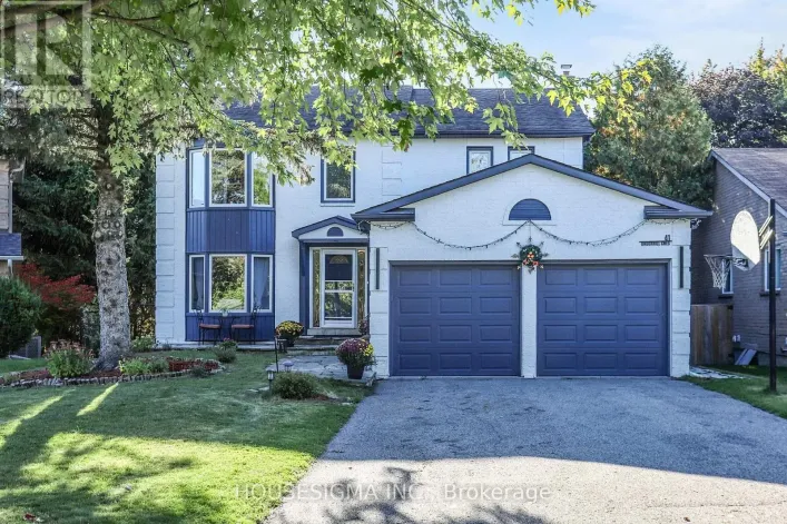 41 UNDERHILL CRESCENT, Aurora