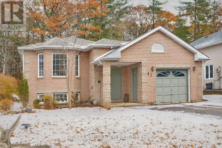 41 WESLEY AVENUE, Wasaga Beach