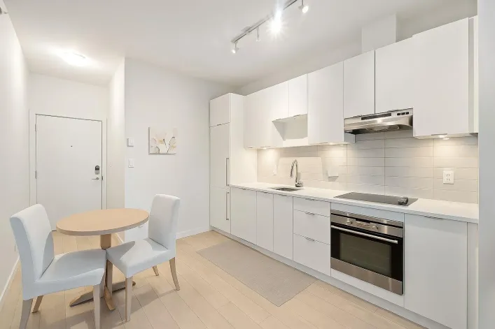 410 13678 GROSVENOR ROAD, Surrey