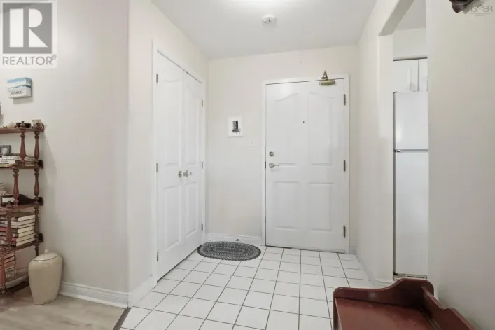 410 2 Lake Drive, Bedford