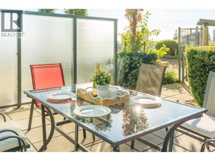 410 7388 KINGSWAY, Burnaby