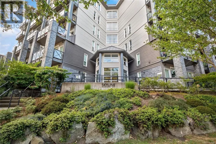 410 924 Esquimalt Rd, Esquimalt