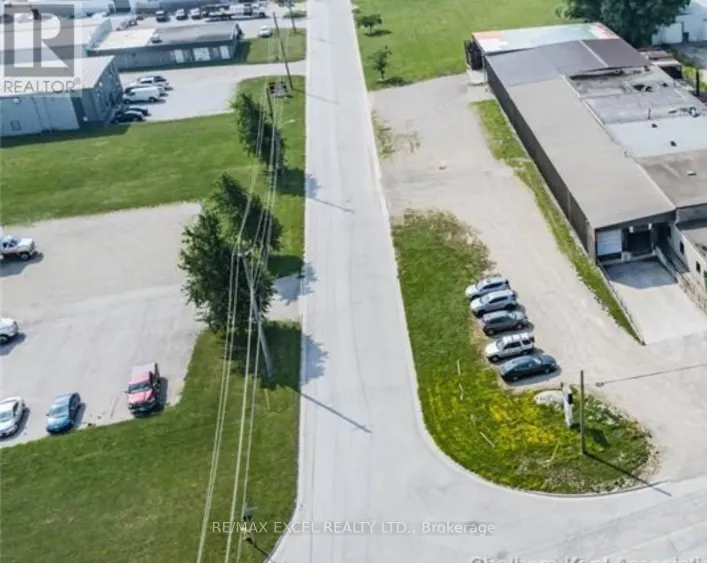 410 COLBORNE STREET, Chatham-Kent