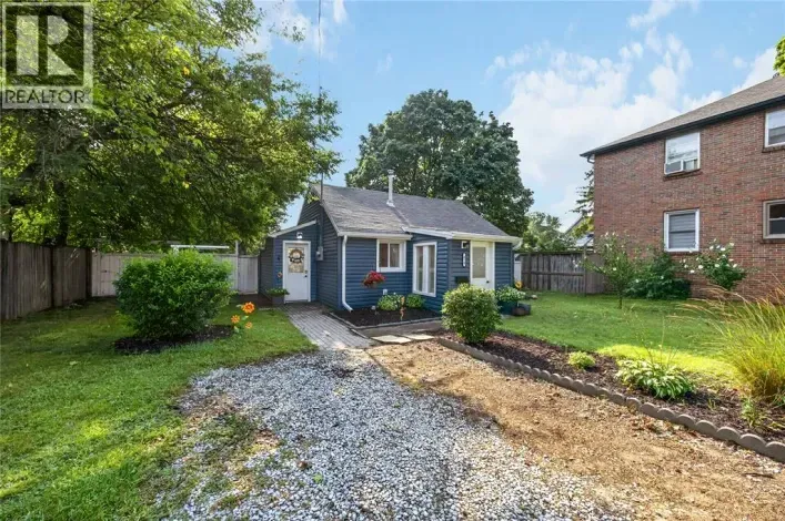 House for sale: 410 LYDIA STREET, Sarnia
