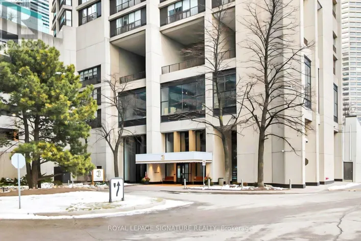 410/204 - 33 HARBOUR SQUARE, Toronto