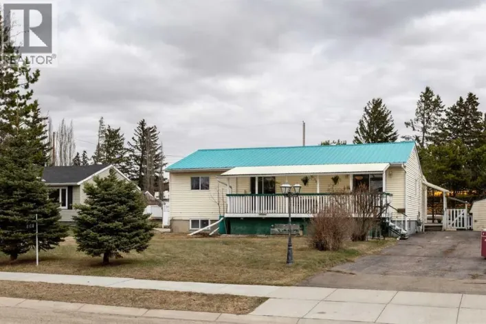 4108 49A Avenue, Innisfail