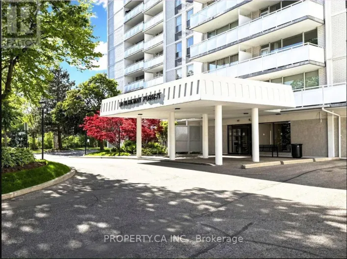 411 - 10 PARKWAY FOREST DRIVE, Toronto