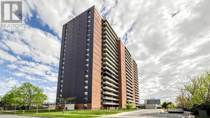 411 - 15 TORRANCE ROAD, Toronto