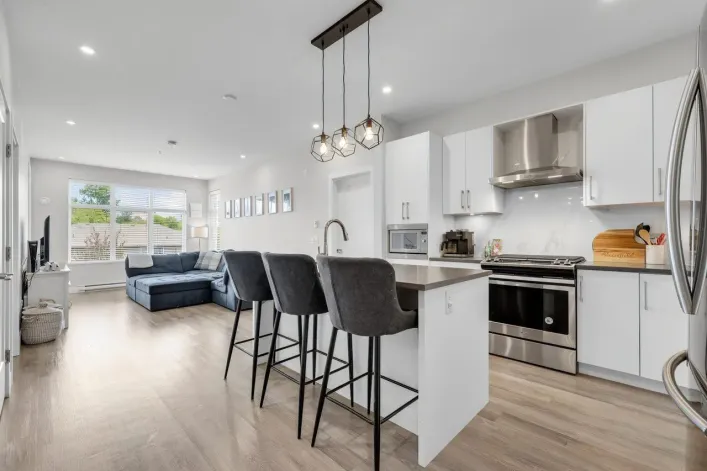 411 15436 31 AVENUE, Surrey