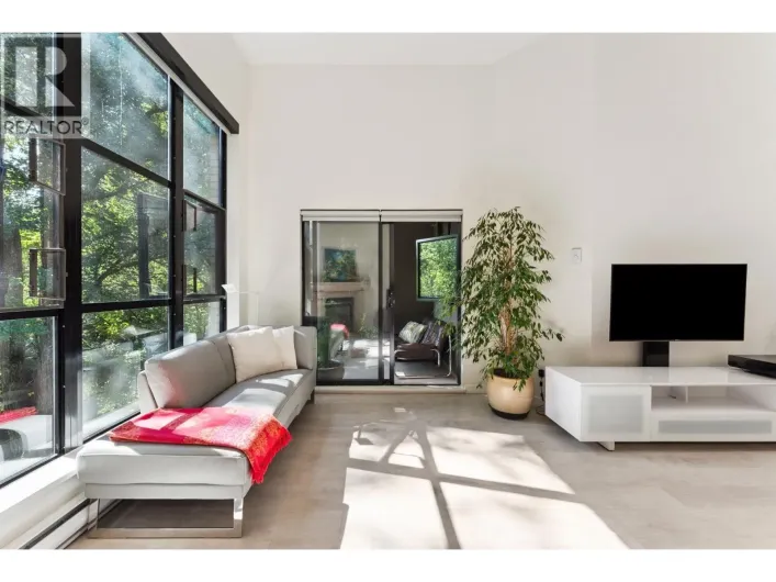 411 2181 W 10TH AVENUE, Vancouver