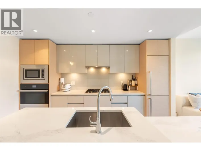 411 3538 SAWMILL CRESCENT, Vancouver