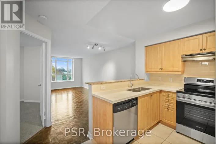 411 - 515 ROSEWELL AVENUE, Toronto