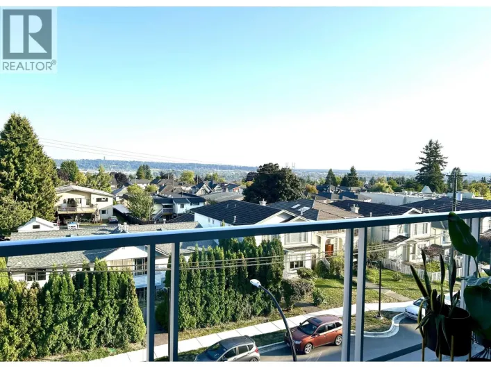 411 7799 17TH STREET, Burnaby