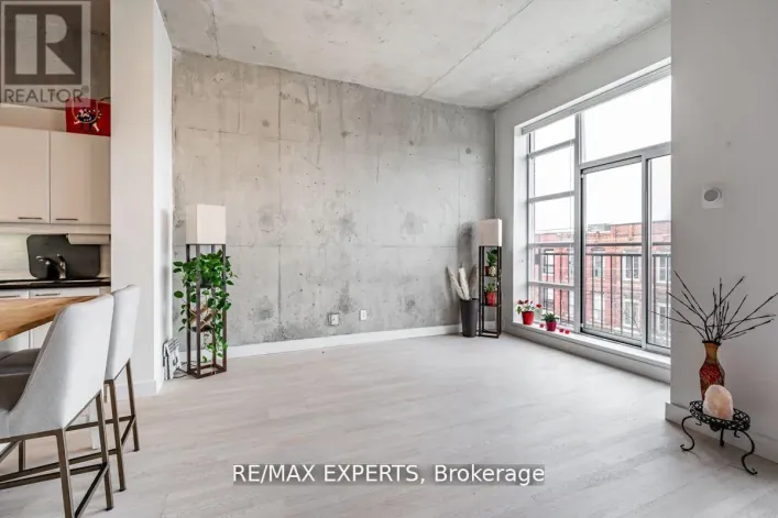 411 - 955 QUEEN STREET W, Toronto