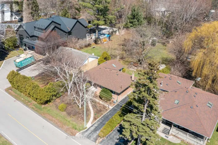 411 MAPLEHURST AVENUE, Oakville