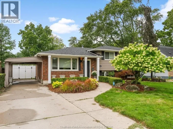 4113 Roseland DRIVE East, Windsor