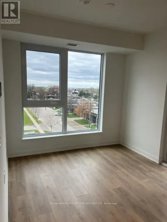 412 - 1037 THE QUEENSWAY, Toronto