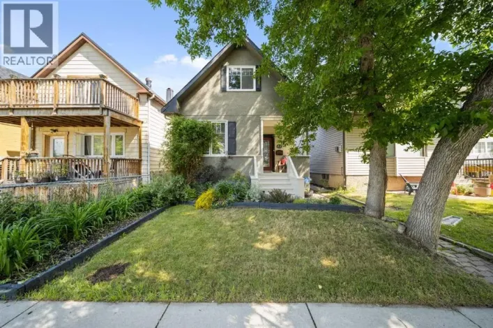 412 17 Avenue NW, Calgary