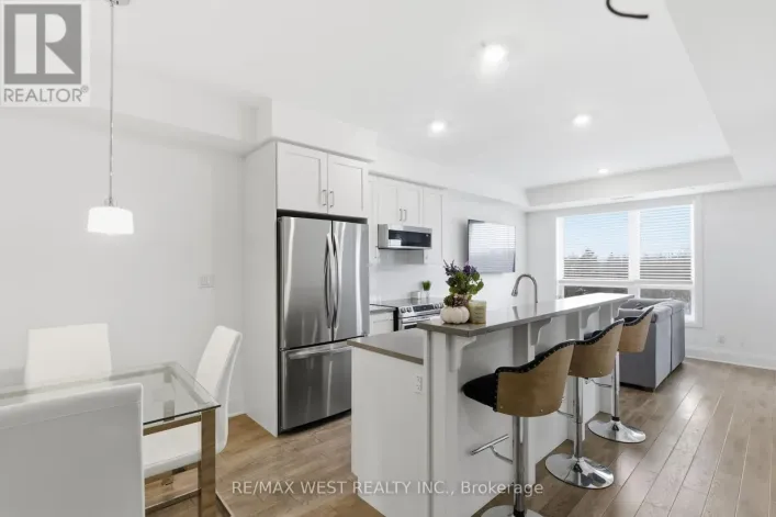 412 - 2 ADAM SELLERS STREET, Markham