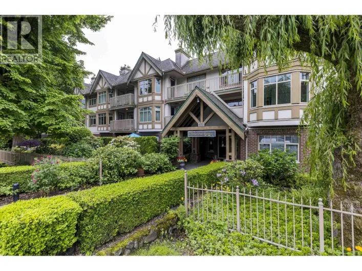 412 2059 CHESTERFIELD AVENUE, North Vancouver