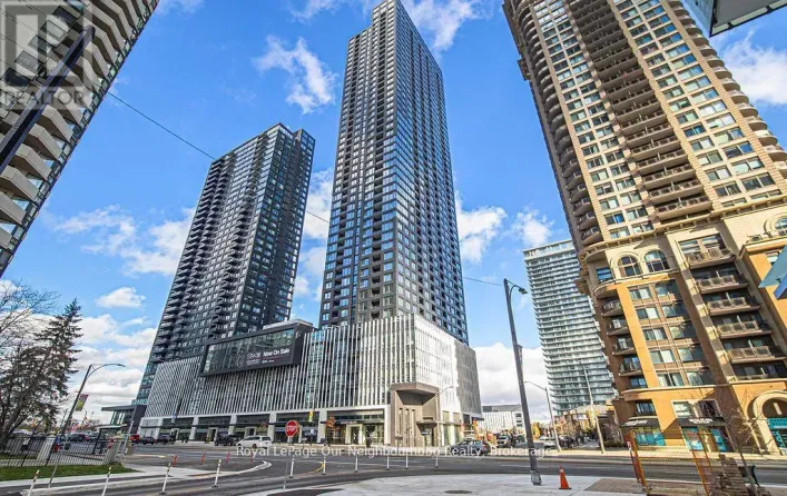 412 - 395 SQUARE ONE DRIVE, Mississauga