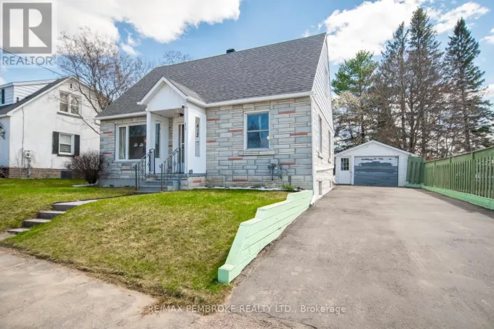 412 ALFRED STREET, Pembroke