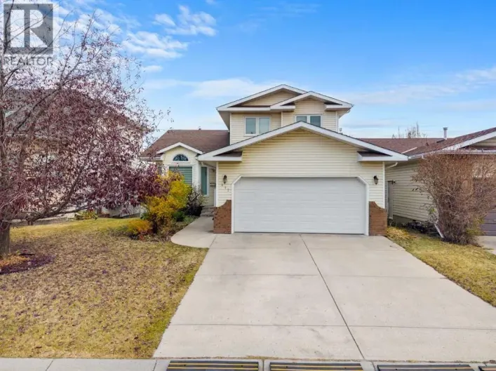 412 Hawkland Place NW, Calgary