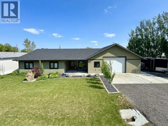 House for sale: 412 Queen Avenue, Monarch
